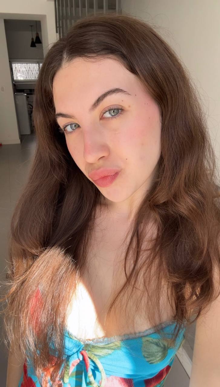 Nude girl Amber in Nanchang