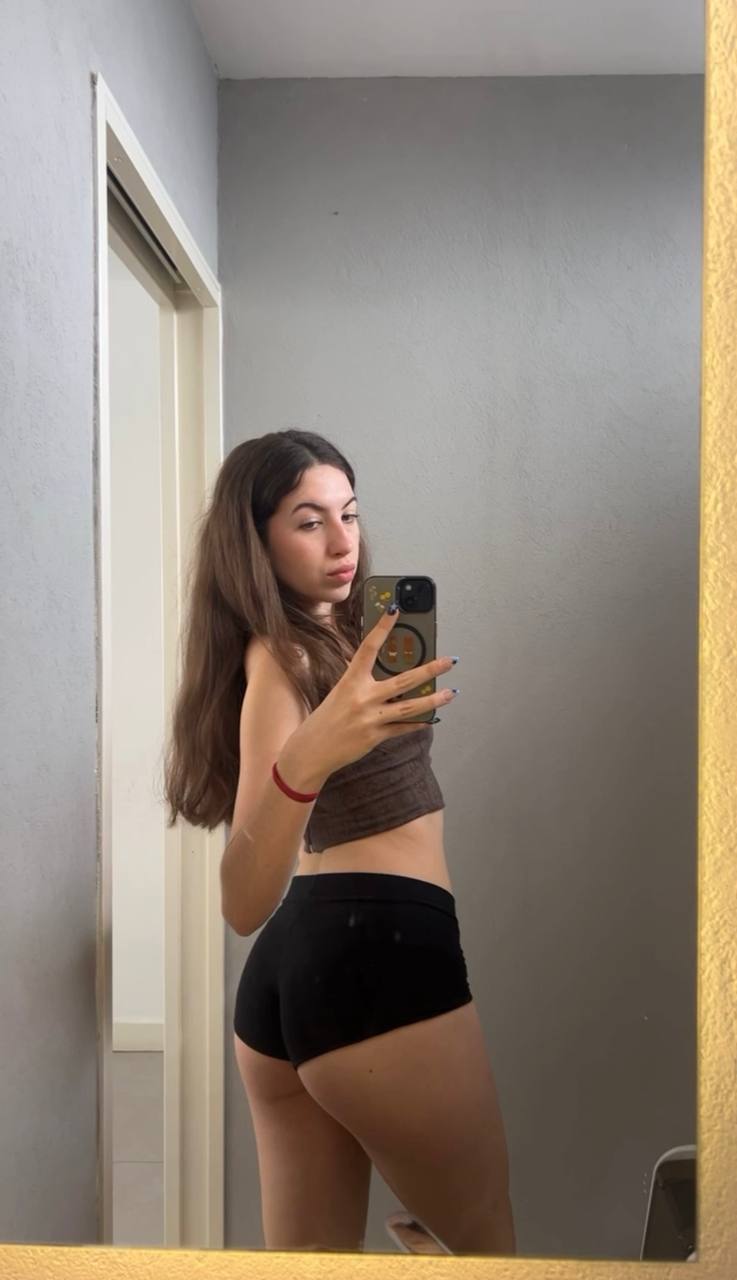 Amber in her underwear in Nanchang