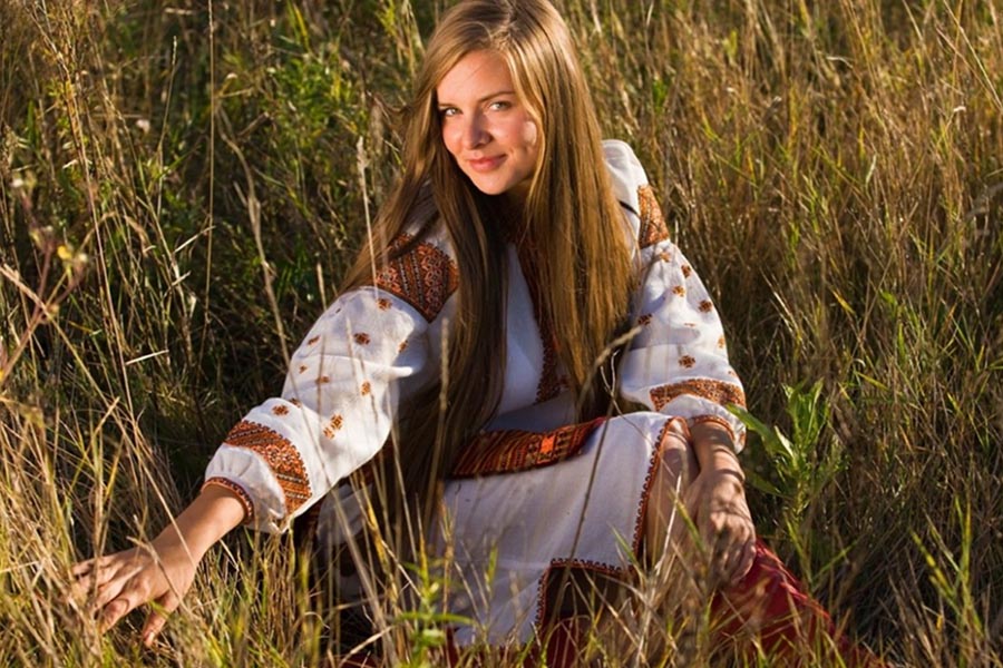 Model Women in Slavic costumes in Nanchang