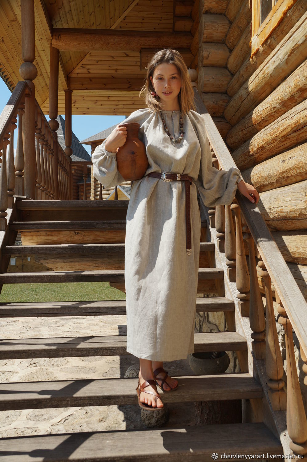 Girls in Slavic costumes in Nanchang