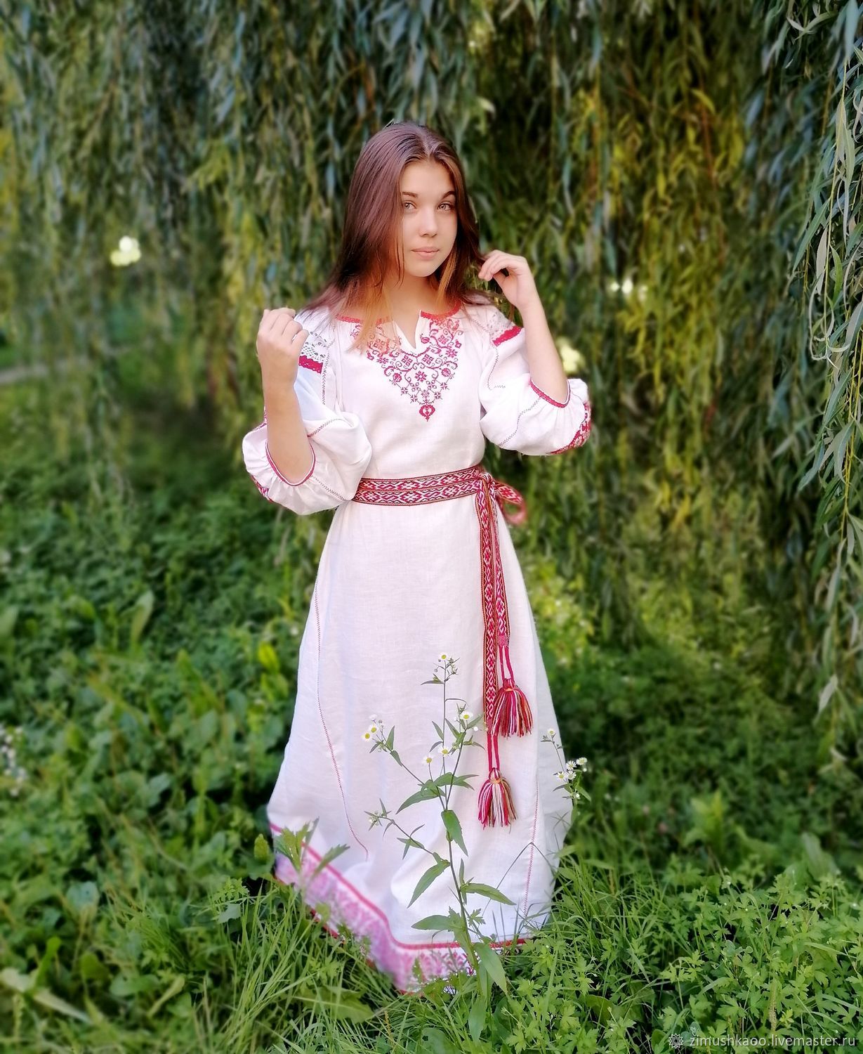 Girl Girls in Slavic costumes in Nanchang