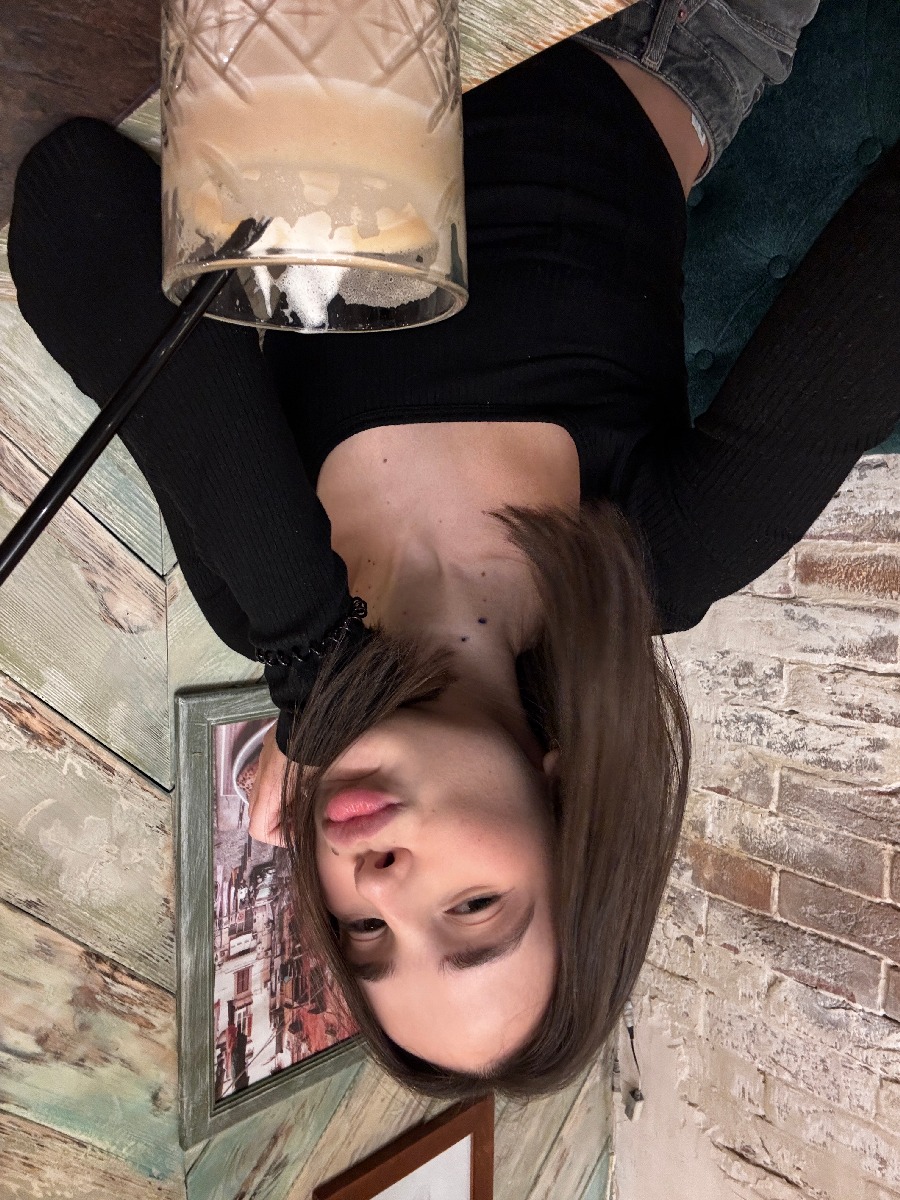 Fresh photos, fresh mood — Tina online in Nanchang